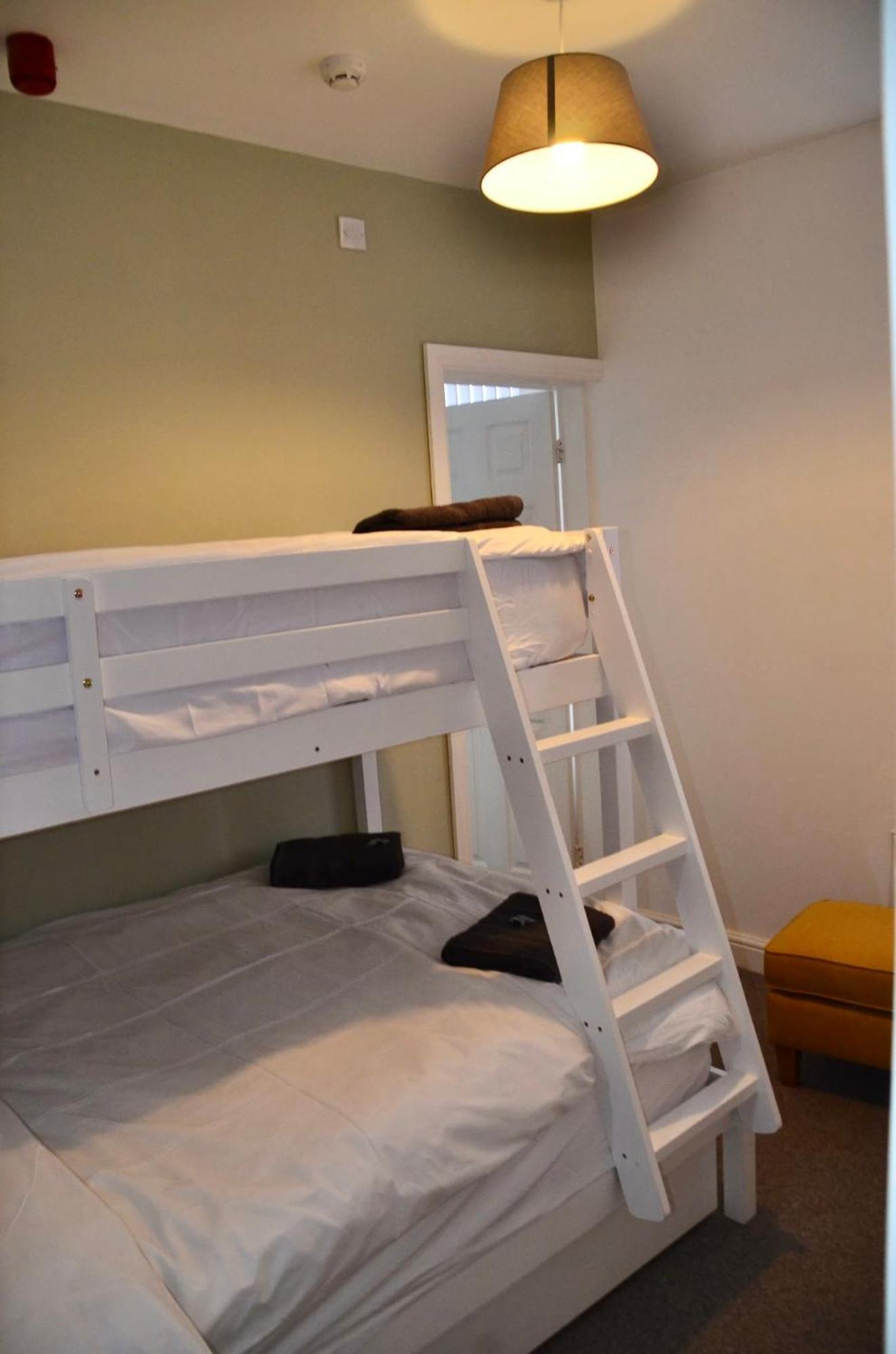 Blok 3 -Jacuzzi Suites, Apartment & Ensuite Rooms Blackpool Esterno foto