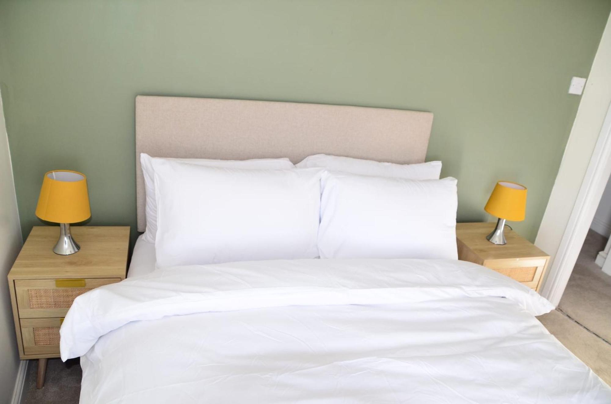 Blok 3 -Jacuzzi Suites, Apartment & Ensuite Rooms Blackpool Esterno foto
