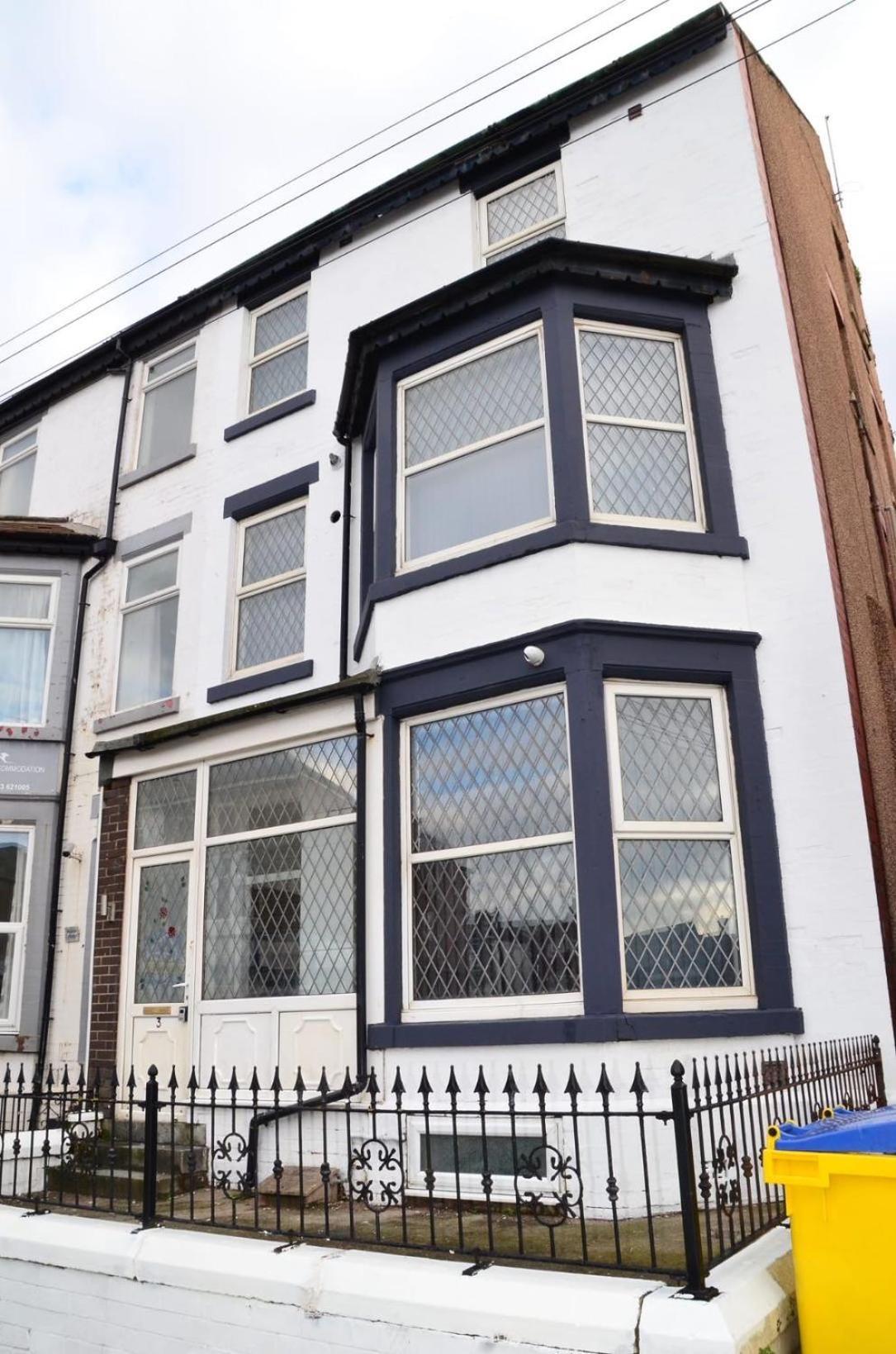 Blok 3 -Jacuzzi Suites, Apartment & Ensuite Rooms Blackpool Esterno foto