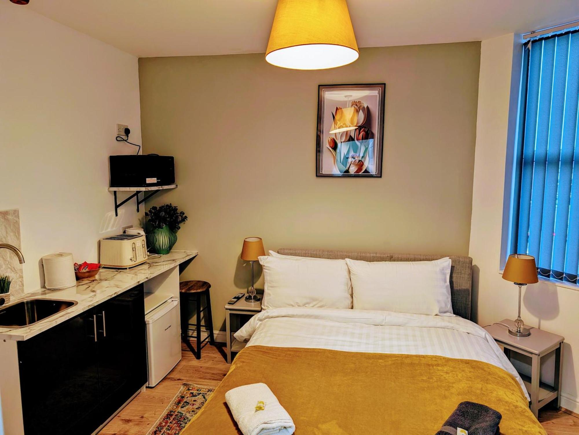 Blok 3 -Jacuzzi Suites, Apartment & Ensuite Rooms Blackpool Esterno foto